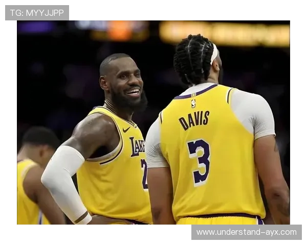 詹姆斯领衔湖人逆转战胜勇士 篮网力克热火迎四连胜