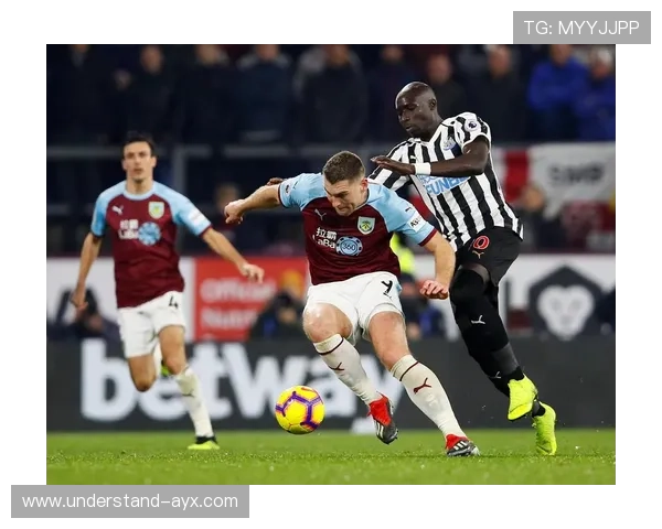 伯恩利足球俱乐部历史沿革与赛季辉煌成就全解析